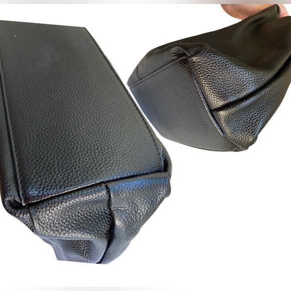 ISWEE Leather bag / Color black/ medium size for easy taking. - Picture 11 of 16